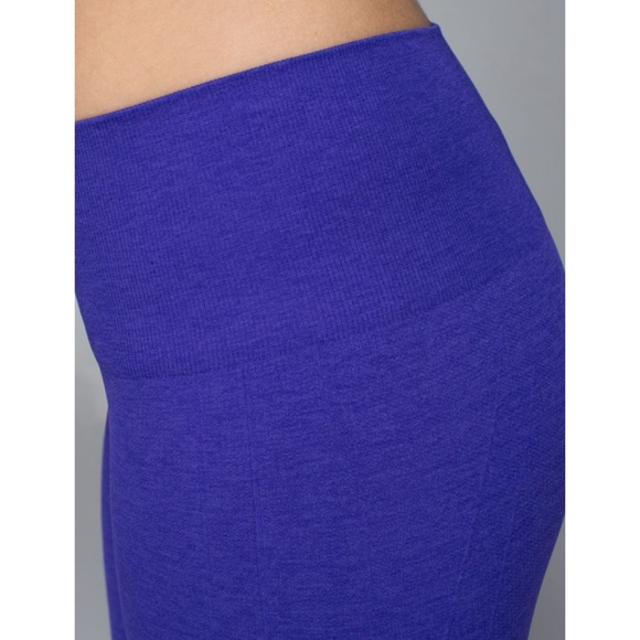 Lululemon In The Flow Crop II Heathered Bruised Berry 8 - Picture 6 of 10